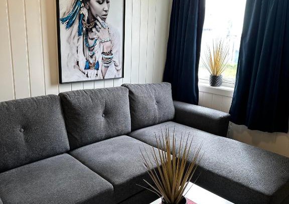 Vard Apartamento | Vardø accommodation - white house