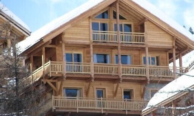 Les Claux Chalet De Esquí | VARS Chalet de lujo de 5 estrellas de 18 personas, las pistas Sauna Hammam piscina Sun-Sun