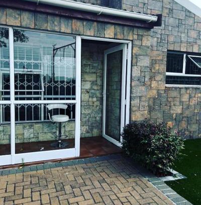 Eikenbosch Casa | VB Accomodation (STATION HOME)