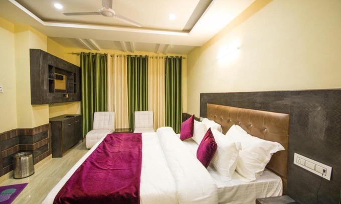 Naddi Hotel | Vella Mrina Group of Hotel Edge # Free Parking-cricket stadium 10 km-Mcleodganj 2 km- Bhagsunag 4 km