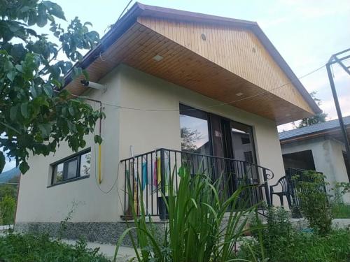 Ambrolauri Casa | Venerikas Hut (ვენერიკას ქოხი)