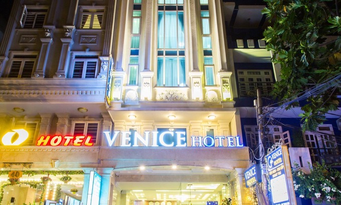 Binh Chanh Hotel | Venice Hotel