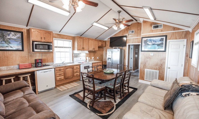 Venice Alquiler De Eote | Venice Louisiana Fish and Hunt Camp (House Boat)