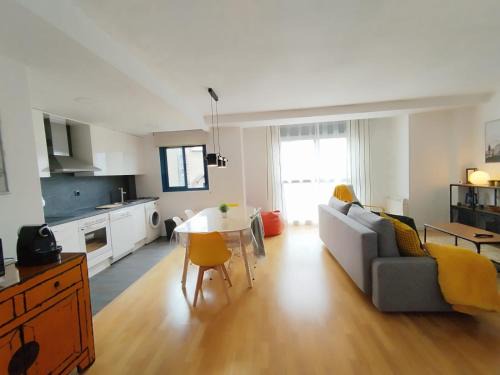 Panticosa Apartamento | Ventanal de Saras Petfriendly Garaje Trastero y Chimenea - Arafita Apartamentos
