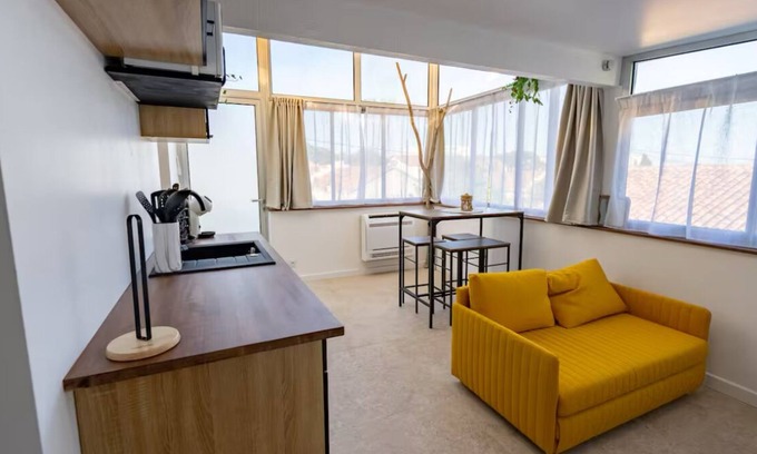 La Peyrade Apartamento | Veranda Pia
