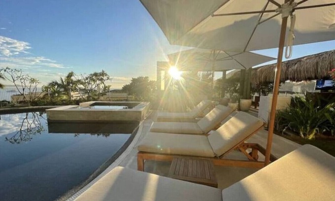 Juárez Villa | Veranda Santorini 3BDR At The Famous Medano Beach And Steps Away From The Marina