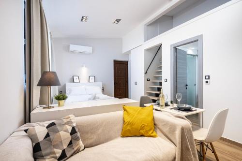 Zipari Apartamento | Verdant Haven - 5 Min from the Sea