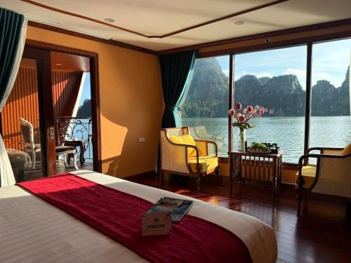 Ha Long Hotel | Verdure Lotus Grandeur Cruise on Ha Long Bay