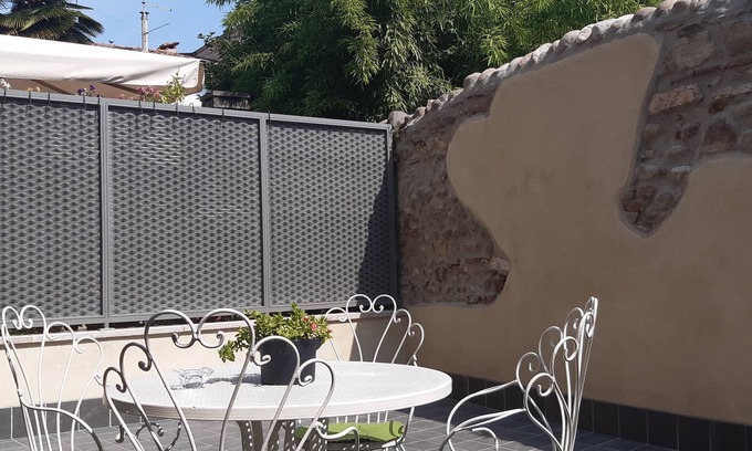 San Zeno Apartamento | Centro de Verona, apartamento con patio exclusivo, sala antigua y wifi.