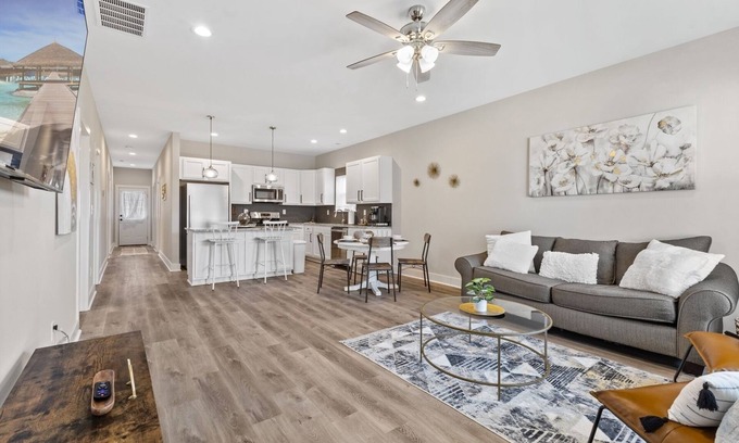 Jeffersonville Casa | Veronica's Place: Work Friendly & Near Downtown