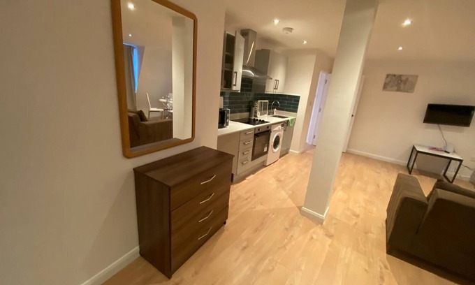 London Borough of Ealing Apartamento | Very big and Luxury studio