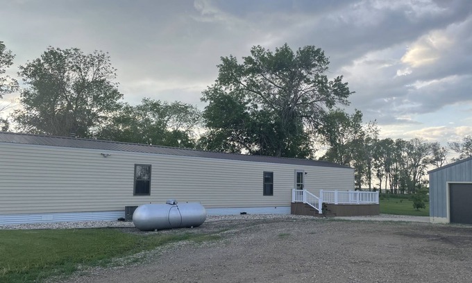 Faulkton Casa | Very clean comfortable rural living