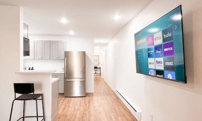 Pueblo Apartamento | Very Clean Work Stay/Vacation Retreat Near DT&I25