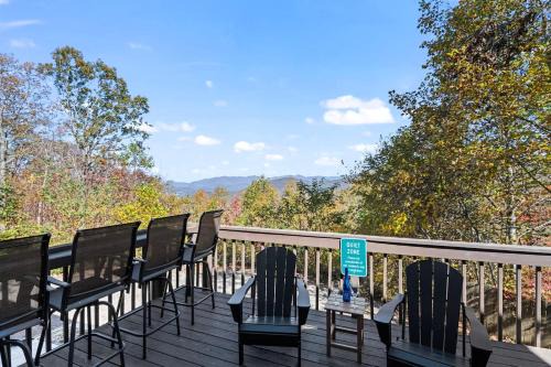 Skyland Casa | Very Close To Dt & Biltmore, Fire Pit, View