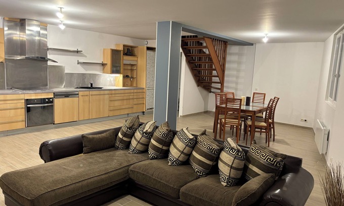Saint-Nicolas-de-Port Casa | Very comfortable and practical house with 3 large bedrooms living room dining room