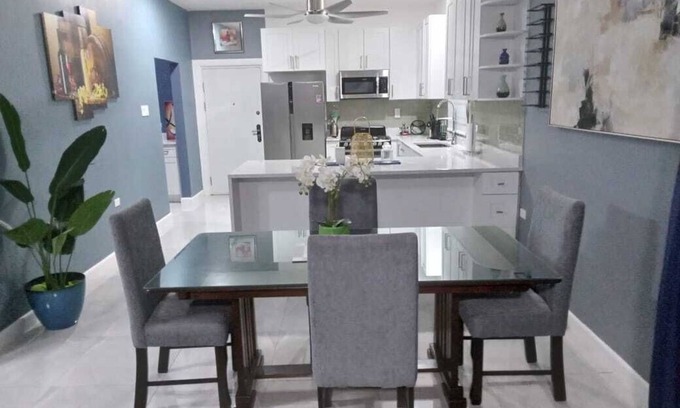 Portmore Casa | Very Large, charming 2- bedroom house in quaint Portmore with AC
