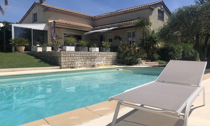 Saint-Just Casa | Hermosa y gran villa con encanto en el tranquilo campo de Ardèche