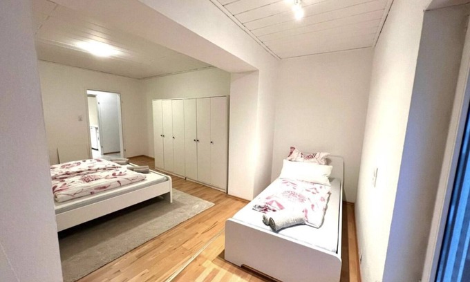 Kaiserslautern Apartamento | Very large holiday apartment, apartment in Kaiserslautern WeHome comfort