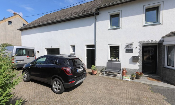 Bettenfeld Casa | Muy bonita casa de vacaciones en Bettenfeld en el centro de Vulkan-Eifel.