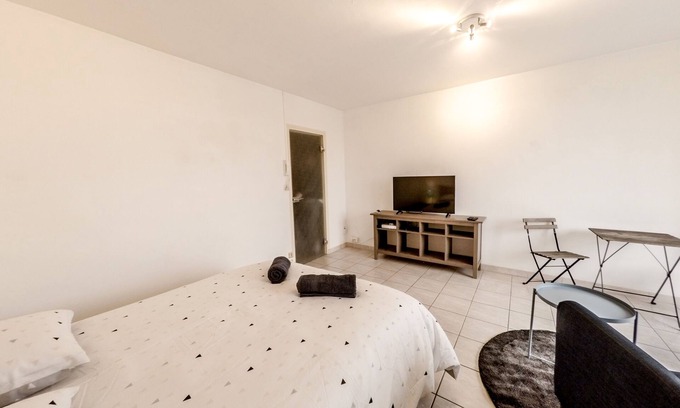 Chambray-les-Tours Apartamento | Muy bonito apartamento moderno con todas las comodidades.