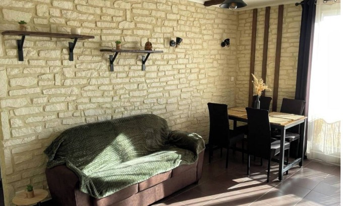 Bagnols-sur-Ceze Apartamento | Very nice, secure, refurbished apartment close to all amenities