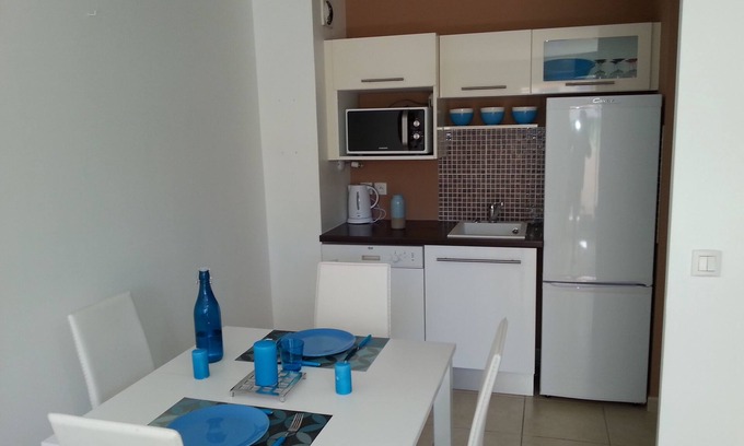 Hyeres City Centre Apartamento | Muy amplio y luminoso T3 confortable apartamento (25m2)