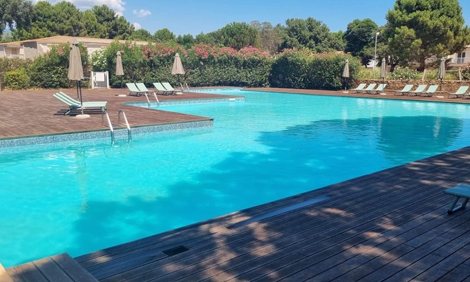 Lecci Apartamento | Very nice studio in a 400m² hotel residence with swimming pool. 2+1 children《3ans