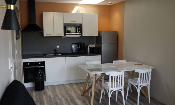 La Bernerie-en-Retz Apartamento | Very pretty 4/6-person apartment with direct beach access, 5-minute walk from the center