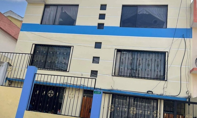 Quito Apartamento | Very private and quiet suite with a panoramic view of the entire city.