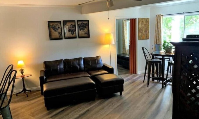 Rossmoyne Casa | Very Spacious 2BR/1.5BA Guest House, 5 min from LA