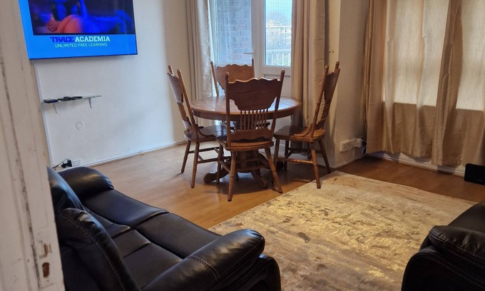 Clapton Apartamento | Very Spacious. Clean and Central With Good Transport Link