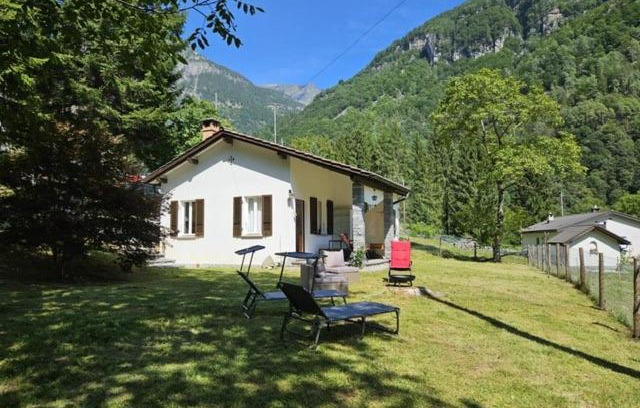 Cugnasco-Gerra Casa | Verzasca: Casa Sonia