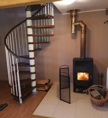Brezice Apartamento | Vetrovi šumijo II