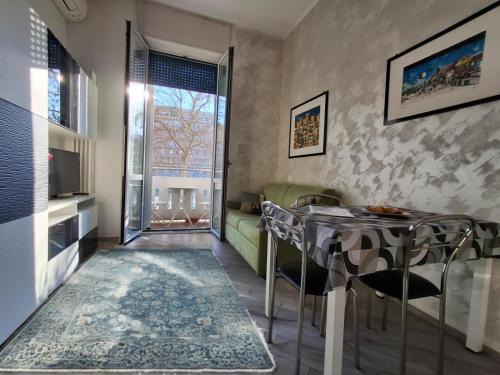 Acquabella Apartamento | VFH Argonne Trendy Apartment by the Park