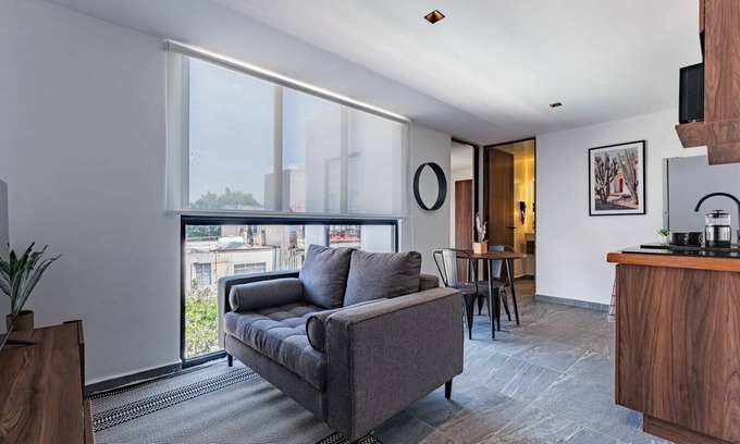 Santa María la Ribera Apartamento | VH | Despierta en Sta Ma la Ribera | 1BR+gym | 103