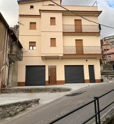 Galati Mamertino Apartamento | Via Giardino 5