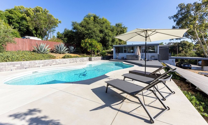 Lake Hodges Casa | Via Rancho Vacation Estate - Pool, Spa, Grand Piano, EV charging, and minutes to winery