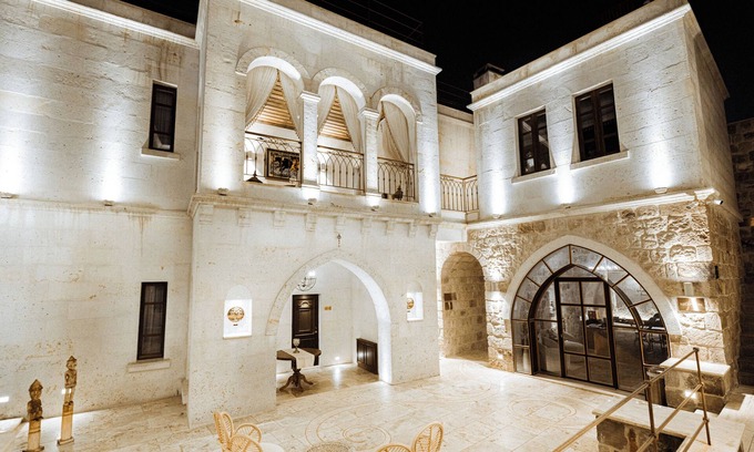 Nevsehir Cama Y Desayuno | Via Regia Hotel Cappadocia