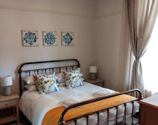 Colesberg Casa | Via the Grapevine 3 bedroom house private parking