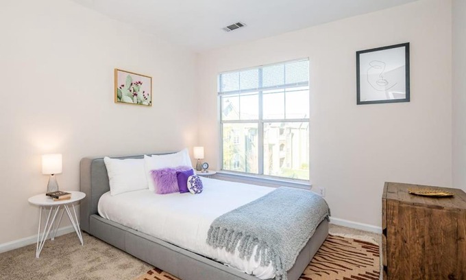 Durham Apartamento | Viagem Durham Stylish 1BR With Balcony