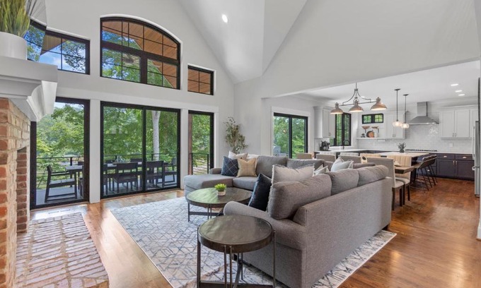 Sherrills Ford Casa | Vibes n Tides