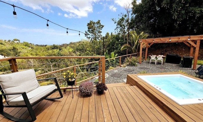 Jaguey Casa | Vibra Del Campo with a hot tub