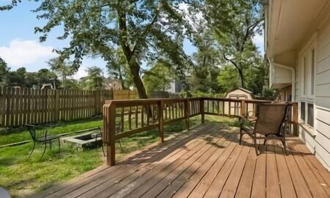 Tysons Casa | Vibrant | 4 bedroom | In heart of Tyson's Corner