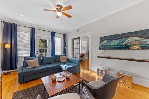 Dilworth Casa | Vibrant and Cozy 2BR near Uptown with Balcony