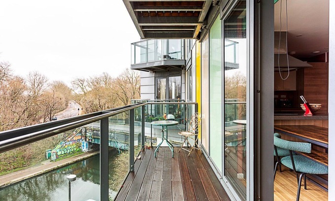 Hackney Wick Apartamento | Vibrant and Modern Apartment with Canal Views