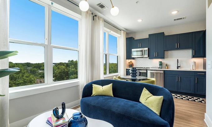 Summerhill Apartamento | Vibrant-Cozy Suite In The Heart Of The City!