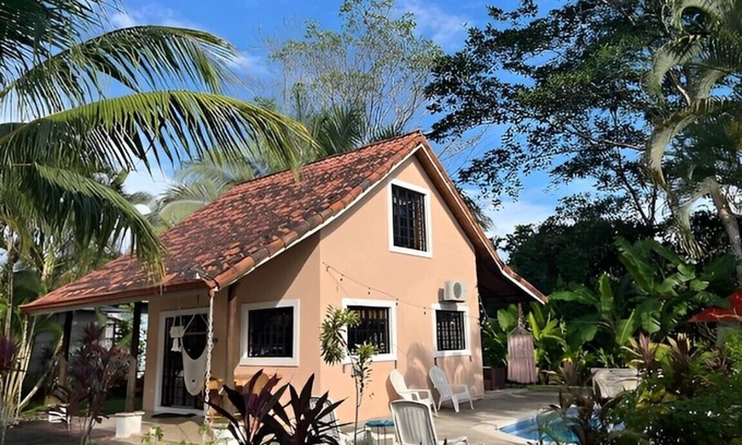 Las Olas Beach Community Casa | Cheerful home with pool, close to the beach