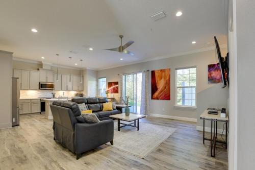 Fellowship Casa | Vibrant Ocala Townhome Close to Golf Club and WEC!