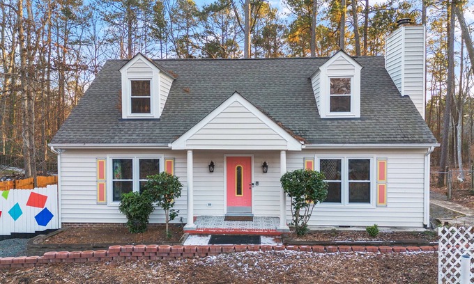 Durham Casa | Vibrant & Spacious Family Home Near Downtown
