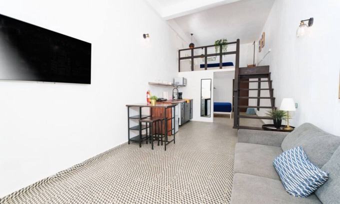 Puerta de Tierra Apartamento | Stylish Stay near from Cafes Beach and Festivities